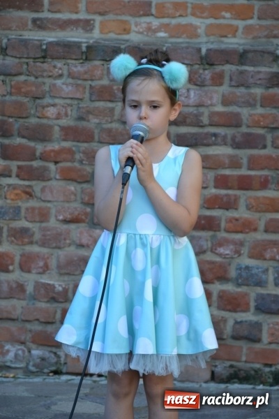 Zdjęcie w galerii na portalu naszraciborz.pl: Jontek i przyjaciele, czyli spotkanie muzyczne w ramach cyklu Piosenki na Zamku czar... wiadomości z regionu