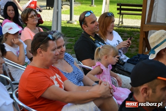 Zdjęcie w galerii na portalu naszraciborz.pl: Jontek i przyjaciele, czyli spotkanie muzyczne w ramach cyklu Piosenki na Zamku czar... wiadomości z regionu