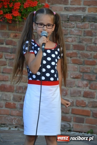 Zdjęcie w galerii na portalu naszraciborz.pl: Jontek i przyjaciele, czyli spotkanie muzyczne w ramach cyklu Piosenki na Zamku czar... wiadomości z regionu