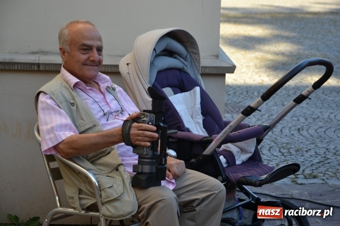 Zdjęcie w galerii na portalu naszraciborz.pl: Jontek i przyjaciele, czyli spotkanie muzyczne w ramach cyklu Piosenki na Zamku czar... wiadomości z regionu