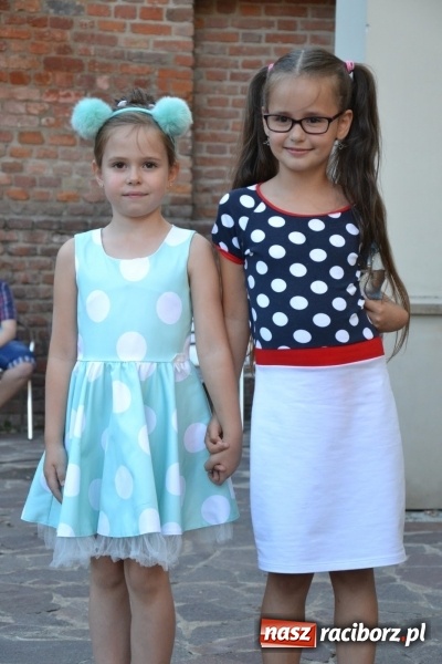 Zdjęcie w galerii na portalu naszraciborz.pl: Jontek i przyjaciele, czyli spotkanie muzyczne w ramach cyklu Piosenki na Zamku czar... wiadomości z regionu