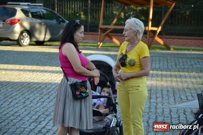 Zdjęcie w galerii na portalu naszraciborz.pl: Jontek i przyjaciele, czyli spotkanie muzyczne w ramach cyklu Piosenki na Zamku czar... wiadomości z regionu