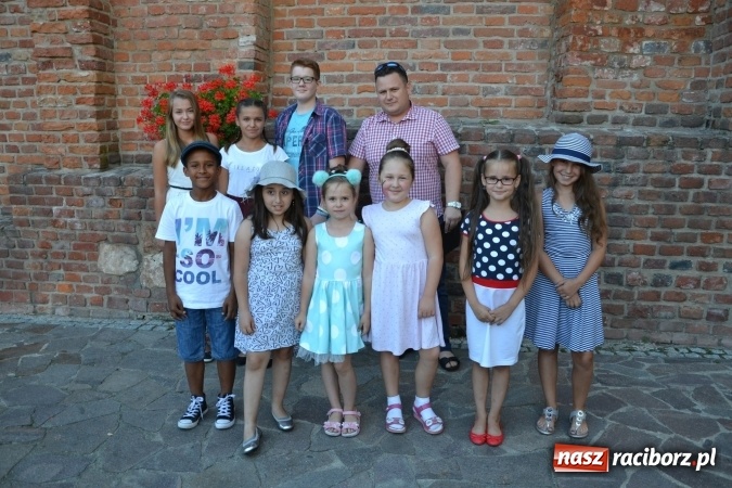 Zdjęcie w galerii na portalu naszraciborz.pl: Jontek i przyjaciele, czyli spotkanie muzyczne w ramach cyklu Piosenki na Zamku czar... wiadomości z regionu