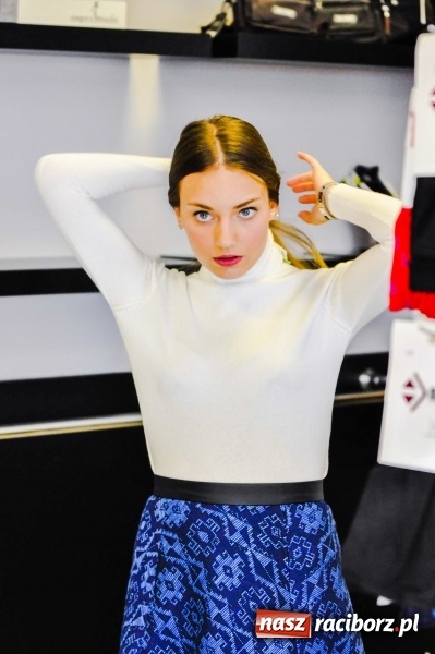 Zdjęcie w galerii na portalu naszraciborz.pl: Zara, Mango, Bershka & Co - nowy towar w Outlet de Luxx  wiadomości z regionu