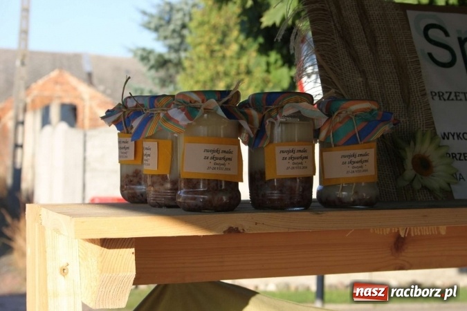 Zdjęcie w galerii na portalu naszraciborz.pl: Street workout atrakcją pierwszego dnia festynu w Wojnowicach wiadomości z regionu