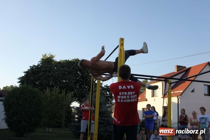 Zdjęcie w galerii na portalu naszraciborz.pl: Street workout atrakcją pierwszego dnia festynu w Wojnowicach wiadomości z regionu