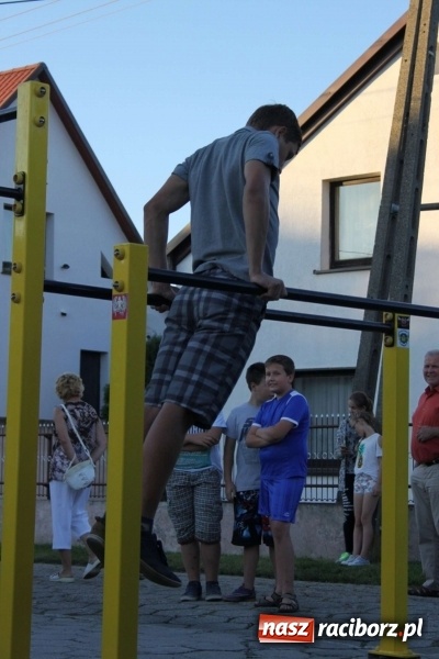 Zdjęcie w galerii na portalu naszraciborz.pl: Street workout atrakcją pierwszego dnia festynu w Wojnowicach wiadomości z regionu