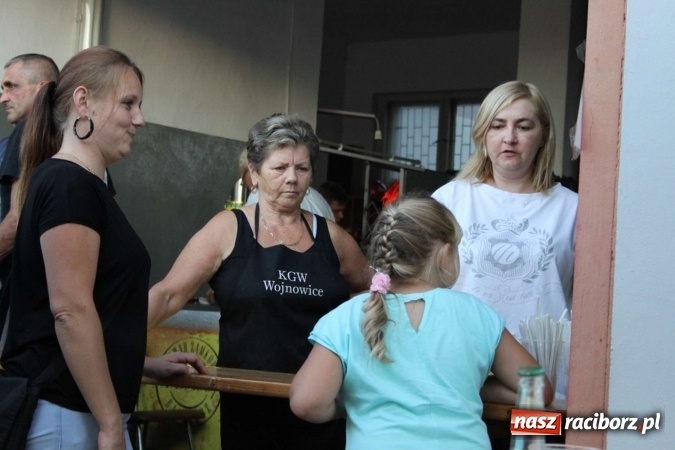 Zdjęcie w galerii na portalu naszraciborz.pl: Street workout atrakcją pierwszego dnia festynu w Wojnowicach wiadomości z regionu