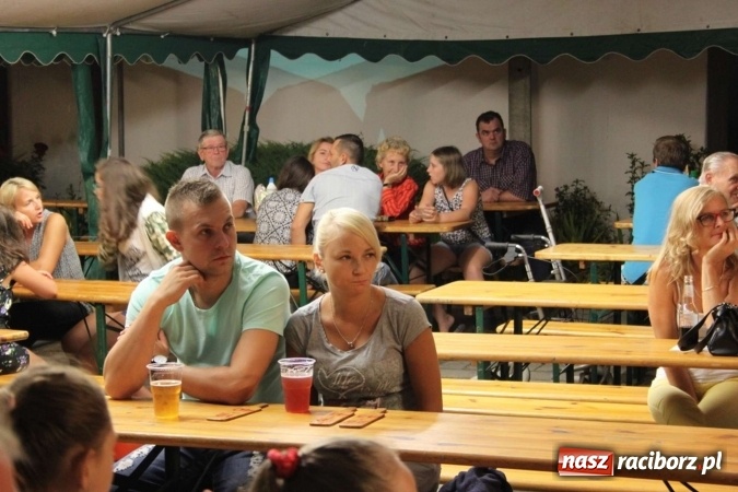 Zdjęcie w galerii na portalu naszraciborz.pl: Street workout atrakcją pierwszego dnia festynu w Wojnowicach wiadomości z regionu