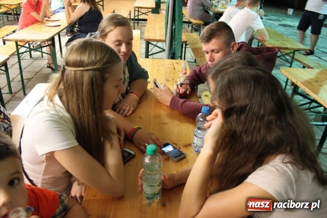 Zdjęcie w galerii na portalu naszraciborz.pl: Street workout atrakcją pierwszego dnia festynu w Wojnowicach wiadomości z regionu