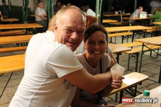 Zdjęcie w galerii na portalu naszraciborz.pl: Street workout atrakcją pierwszego dnia festynu w Wojnowicach wiadomości z regionu