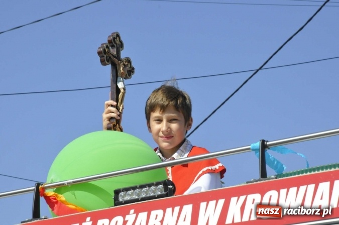 Zdjęcie w galerii na portalu naszraciborz.pl: Dożynki 2016. Z Krowiarek do Amandowa. Dożynkowy korowód jedzie aż godzinę wiadomości z regionu