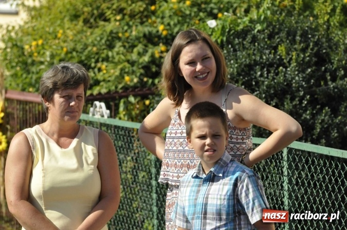 Zdjęcie w galerii na portalu naszraciborz.pl: Dożynki 2016. Z Krowiarek do Amandowa. Dożynkowy korowód jedzie aż godzinę wiadomości z regionu