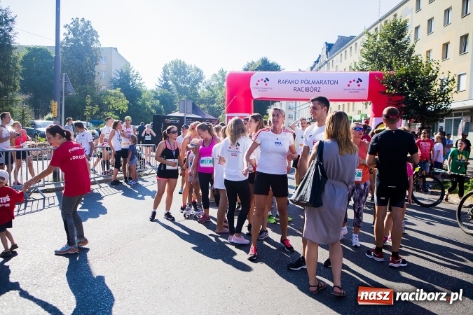 Zdjęcie w galerii na portalu naszraciborz.pl: II Rafako Półmaraton Racibórz. Trzy miejsca na podium dla Kenijczyków i rekord trasy wiadomości z regionu