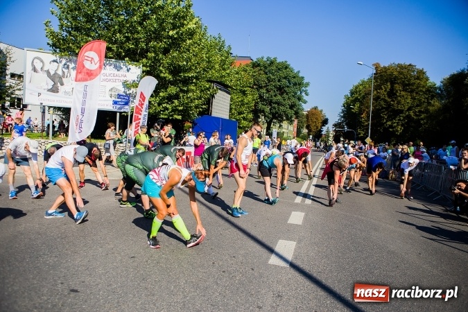 Zdjęcie w galerii na portalu naszraciborz.pl: II Rafako Półmaraton Racibórz. Trzy miejsca na podium dla Kenijczyków i rekord trasy wiadomości z regionu