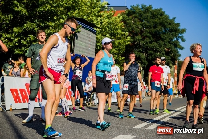 Zdjęcie w galerii na portalu naszraciborz.pl: II Rafako Półmaraton Racibórz. Trzy miejsca na podium dla Kenijczyków i rekord trasy wiadomości z regionu