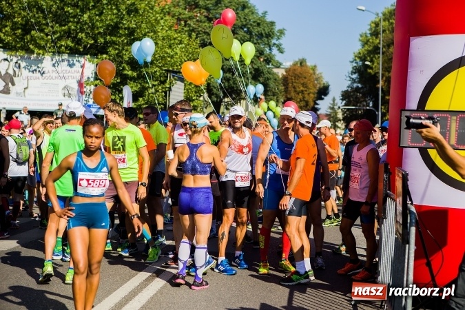 Zdjęcie w galerii na portalu naszraciborz.pl: II Rafako Półmaraton Racibórz. Trzy miejsca na podium dla Kenijczyków i rekord trasy wiadomości z regionu