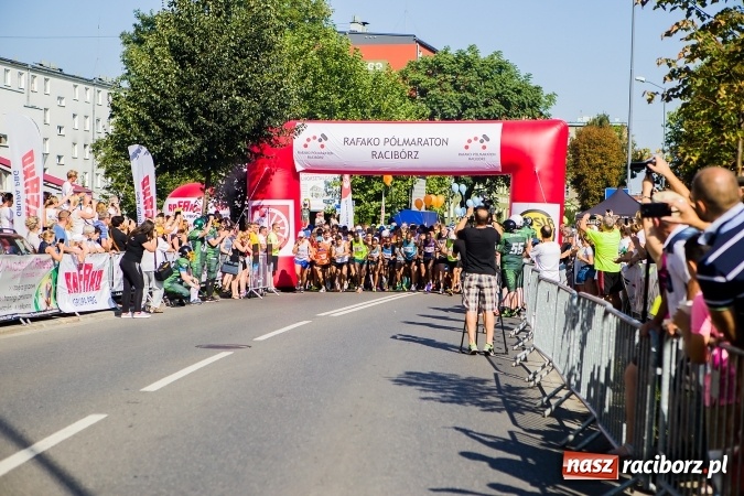 Zdjęcie w galerii na portalu naszraciborz.pl: II Rafako Półmaraton Racibórz. Trzy miejsca na podium dla Kenijczyków i rekord trasy wiadomości z regionu