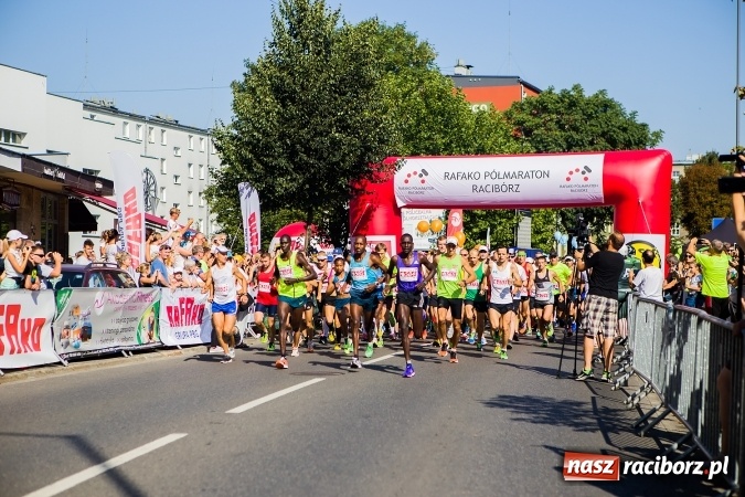 Zdjęcie w galerii na portalu naszraciborz.pl: II Rafako Półmaraton Racibórz. Trzy miejsca na podium dla Kenijczyków i rekord trasy wiadomości z regionu