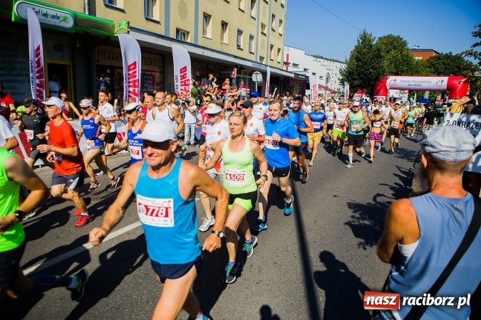 Zdjęcie w galerii na portalu naszraciborz.pl: II Rafako Półmaraton Racibórz. Trzy miejsca na podium dla Kenijczyków i rekord trasy wiadomości z regionu