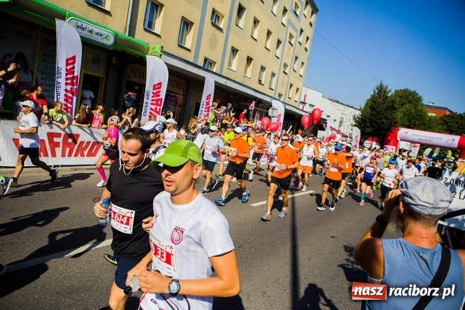 Zdjęcie w galerii na portalu naszraciborz.pl: II Rafako Półmaraton Racibórz. Trzy miejsca na podium dla Kenijczyków i rekord trasy wiadomości z regionu