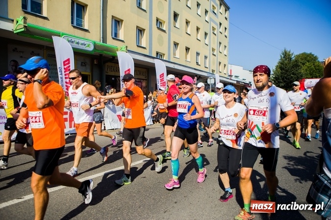Zdjęcie w galerii na portalu naszraciborz.pl: II Rafako Półmaraton Racibórz. Trzy miejsca na podium dla Kenijczyków i rekord trasy wiadomości z regionu