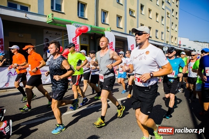 Zdjęcie w galerii na portalu naszraciborz.pl: II Rafako Półmaraton Racibórz. Trzy miejsca na podium dla Kenijczyków i rekord trasy wiadomości z regionu