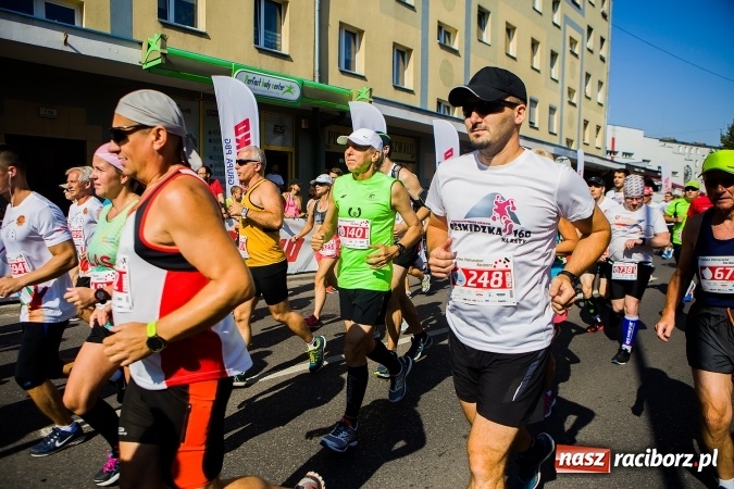 Zdjęcie w galerii na portalu naszraciborz.pl: II Rafako Półmaraton Racibórz. Trzy miejsca na podium dla Kenijczyków i rekord trasy wiadomości z regionu
