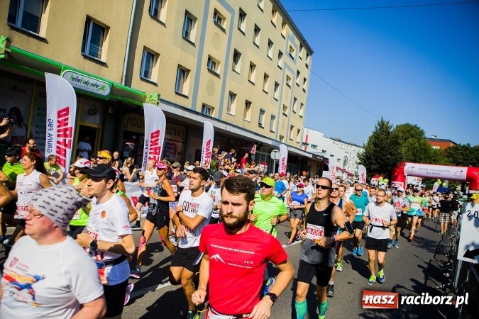 Zdjęcie w galerii na portalu naszraciborz.pl: II Rafako Półmaraton Racibórz. Trzy miejsca na podium dla Kenijczyków i rekord trasy wiadomości z regionu