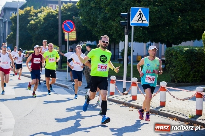 Zdjęcie w galerii na portalu naszraciborz.pl: II Rafako Półmaraton Racibórz. Trzy miejsca na podium dla Kenijczyków i rekord trasy wiadomości z regionu