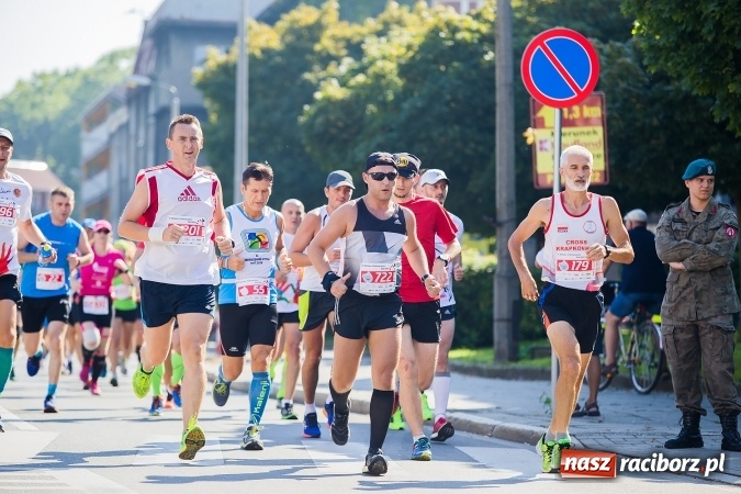 Zdjęcie w galerii na portalu naszraciborz.pl: II Rafako Półmaraton Racibórz. Trzy miejsca na podium dla Kenijczyków i rekord trasy wiadomości z regionu
