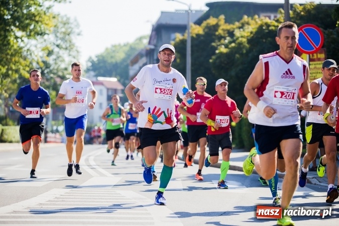 Zdjęcie w galerii na portalu naszraciborz.pl: II Rafako Półmaraton Racibórz. Trzy miejsca na podium dla Kenijczyków i rekord trasy wiadomości z regionu