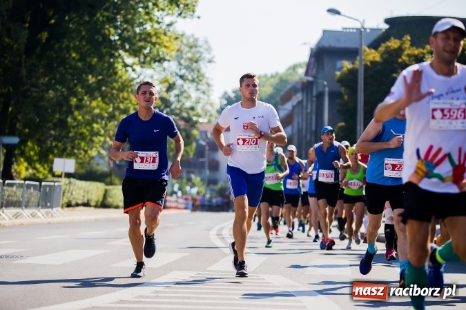 Zdjęcie w galerii na portalu naszraciborz.pl: II Rafako Półmaraton Racibórz. Trzy miejsca na podium dla Kenijczyków i rekord trasy wiadomości z regionu