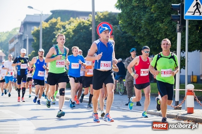 Zdjęcie w galerii na portalu naszraciborz.pl: II Rafako Półmaraton Racibórz. Trzy miejsca na podium dla Kenijczyków i rekord trasy wiadomości z regionu