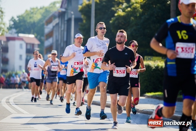 Zdjęcie w galerii na portalu naszraciborz.pl: II Rafako Półmaraton Racibórz. Trzy miejsca na podium dla Kenijczyków i rekord trasy wiadomości z regionu