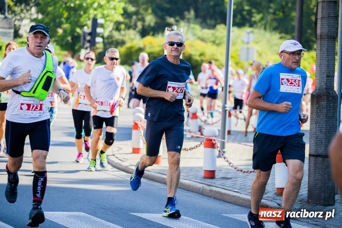 Zdjęcie w galerii na portalu naszraciborz.pl: II Rafako Półmaraton Racibórz. Trzy miejsca na podium dla Kenijczyków i rekord trasy wiadomości z regionu