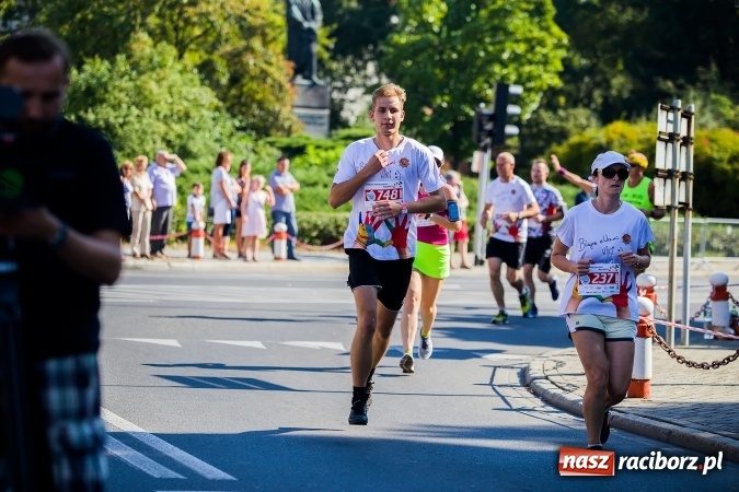 Zdjęcie w galerii na portalu naszraciborz.pl: II Rafako Półmaraton Racibórz. Trzy miejsca na podium dla Kenijczyków i rekord trasy wiadomości z regionu