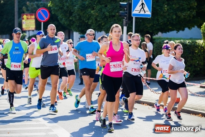 Zdjęcie w galerii na portalu naszraciborz.pl: II Rafako Półmaraton Racibórz. Trzy miejsca na podium dla Kenijczyków i rekord trasy wiadomości z regionu