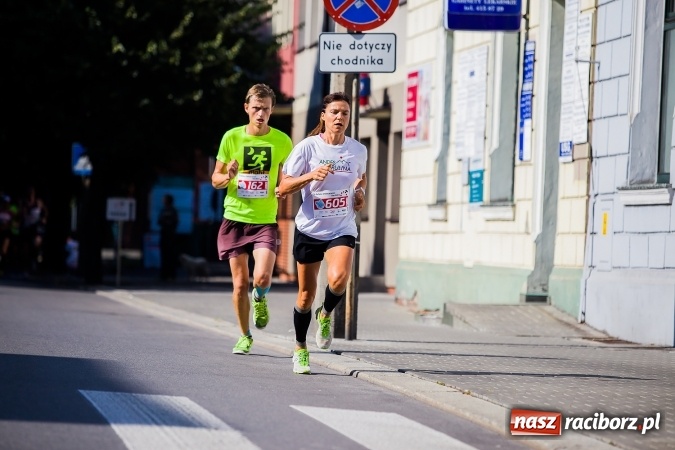Zdjęcie w galerii na portalu naszraciborz.pl: II Rafako Półmaraton Racibórz. Trzy miejsca na podium dla Kenijczyków i rekord trasy wiadomości z regionu