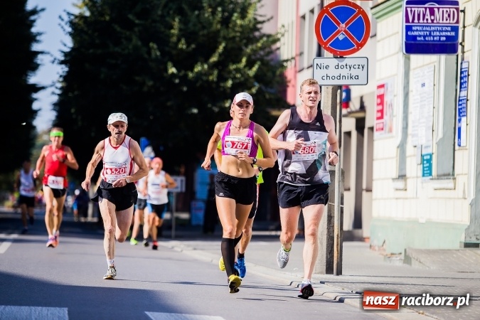 Zdjęcie w galerii na portalu naszraciborz.pl: II Rafako Półmaraton Racibórz. Trzy miejsca na podium dla Kenijczyków i rekord trasy wiadomości z regionu