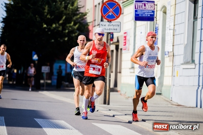 Zdjęcie w galerii na portalu naszraciborz.pl: II Rafako Półmaraton Racibórz. Trzy miejsca na podium dla Kenijczyków i rekord trasy wiadomości z regionu