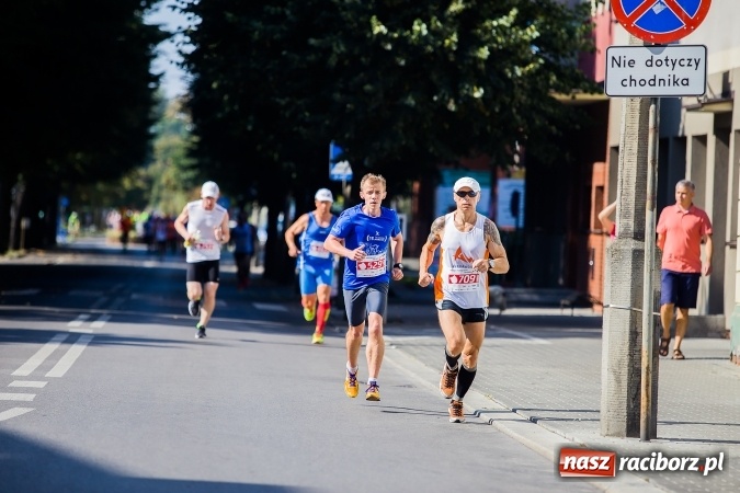 Zdjęcie w galerii na portalu naszraciborz.pl: II Rafako Półmaraton Racibórz. Trzy miejsca na podium dla Kenijczyków i rekord trasy wiadomości z regionu