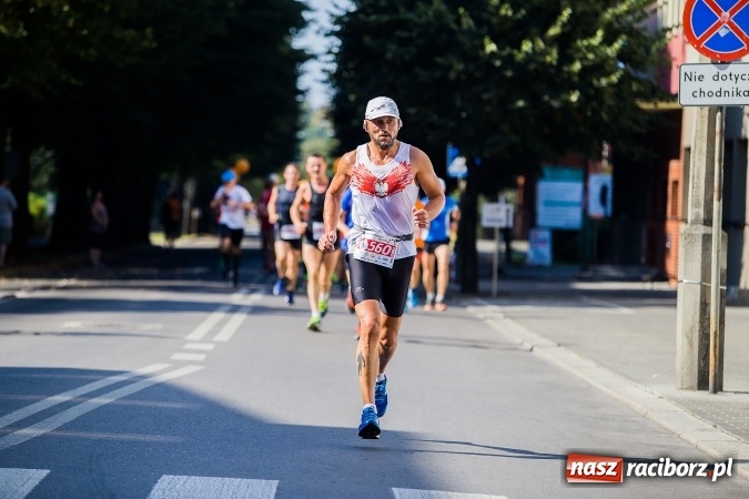 Zdjęcie w galerii na portalu naszraciborz.pl: II Rafako Półmaraton Racibórz. Trzy miejsca na podium dla Kenijczyków i rekord trasy wiadomości z regionu