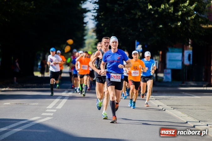 Zdjęcie w galerii na portalu naszraciborz.pl: II Rafako Półmaraton Racibórz. Trzy miejsca na podium dla Kenijczyków i rekord trasy wiadomości z regionu