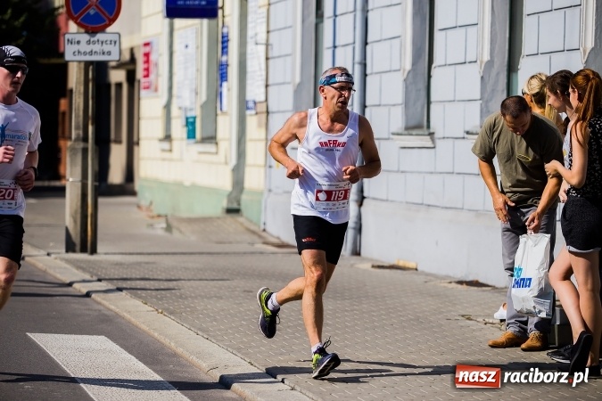 Zdjęcie w galerii na portalu naszraciborz.pl: II Rafako Półmaraton Racibórz. Trzy miejsca na podium dla Kenijczyków i rekord trasy wiadomości z regionu