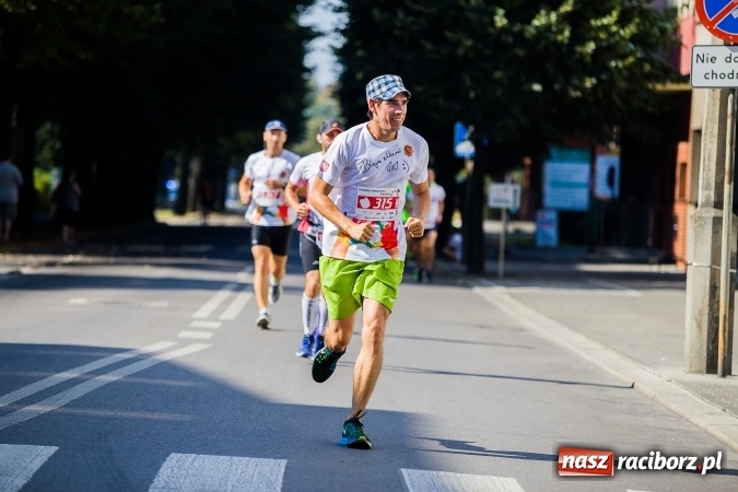 Zdjęcie w galerii na portalu naszraciborz.pl: II Rafako Półmaraton Racibórz. Trzy miejsca na podium dla Kenijczyków i rekord trasy wiadomości z regionu