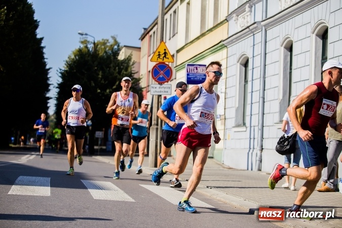 Zdjęcie w galerii na portalu naszraciborz.pl: II Rafako Półmaraton Racibórz. Trzy miejsca na podium dla Kenijczyków i rekord trasy wiadomości z regionu