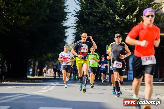 Zdjęcie w galerii na portalu naszraciborz.pl: II Rafako Półmaraton Racibórz. Trzy miejsca na podium dla Kenijczyków i rekord trasy wiadomości z regionu