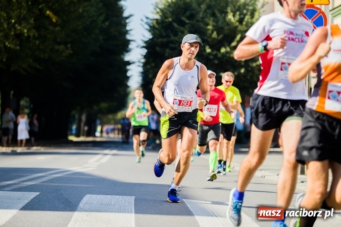 Zdjęcie w galerii na portalu naszraciborz.pl: II Rafako Półmaraton Racibórz. Trzy miejsca na podium dla Kenijczyków i rekord trasy wiadomości z regionu