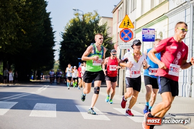 Zdjęcie w galerii na portalu naszraciborz.pl: II Rafako Półmaraton Racibórz. Trzy miejsca na podium dla Kenijczyków i rekord trasy wiadomości z regionu